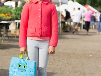 5 Tips for Fostering Independence at the Farmer’s Market with Kids