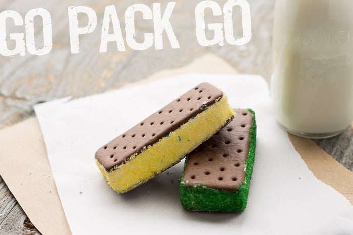 Super Bowl Dessert Recipe: Team Spirit Ice-Cream Sandwiches *Perfect for Packers fans