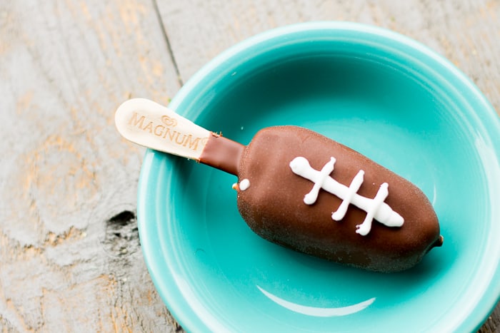 Super Bowl Dessert Recipe: Ice Cream Bar Footballs *These are too cute. Saving this for later.
