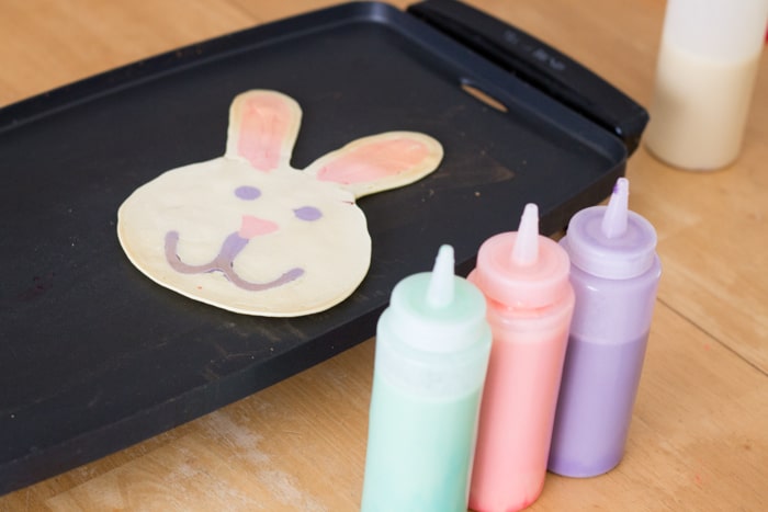 Easter Pancake Art *These video tutorials are awesome. So simple.