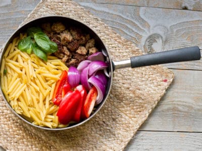 Red Pepper One-Pot Pasta **Great collection of family-friendly one-pot recipes for busy parents