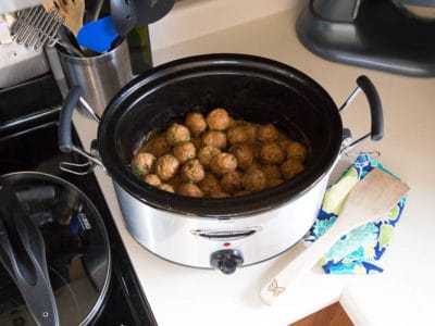 Slow Cooker Swedish Meatballs :: The Perfect Winter Comfort Food *This crock pot recipe sounds delicious!
