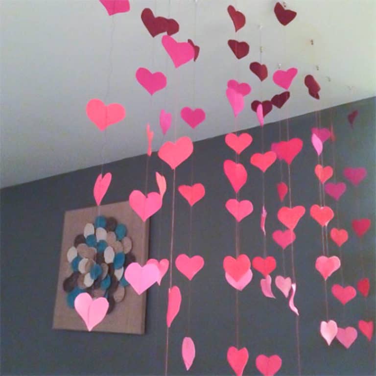 Simple Sewing DIY: Felt Heart Garland for Valentine's Day