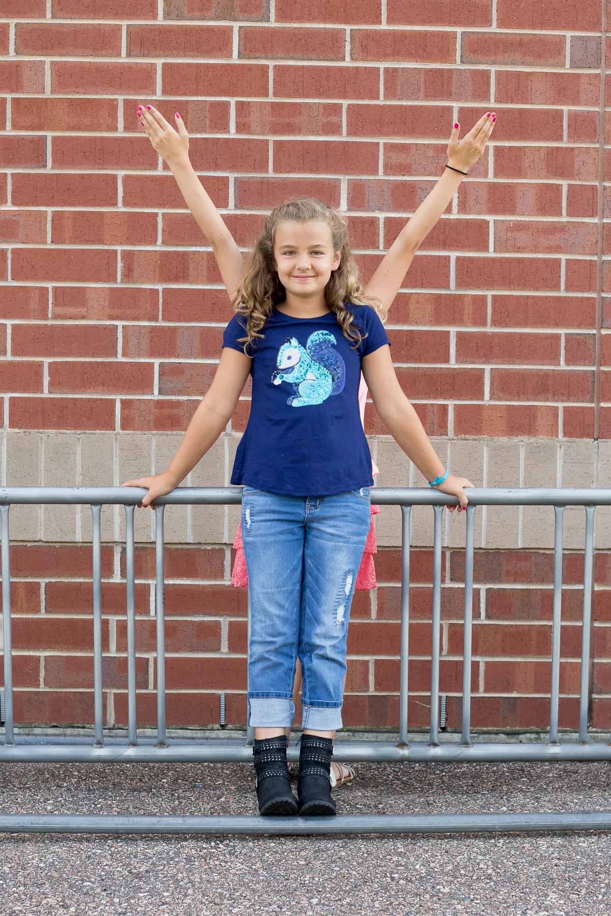 Raising Strong Girls: Got middle school jitters? Help your tween overcome first day panic with these tips. Here’s what parents need to know before the first day of middle school. *Great back-to-school resource.