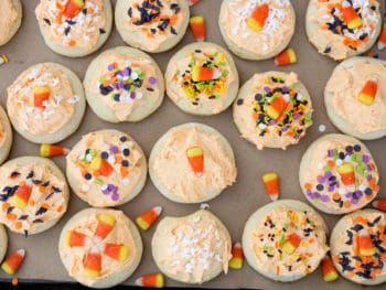 How to Cake Cookies for Halloween *This recipe tastes exactly like the grocery store birthday cake cookies. CRAZY. My kids love these. So good. What a fun fall family tradition!