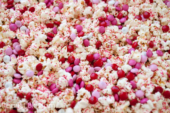 This Valentine's Day Popcorn is a super simple way to tell your teen you love em. Great list of SIMPLE gift ideas for your kiddos.
