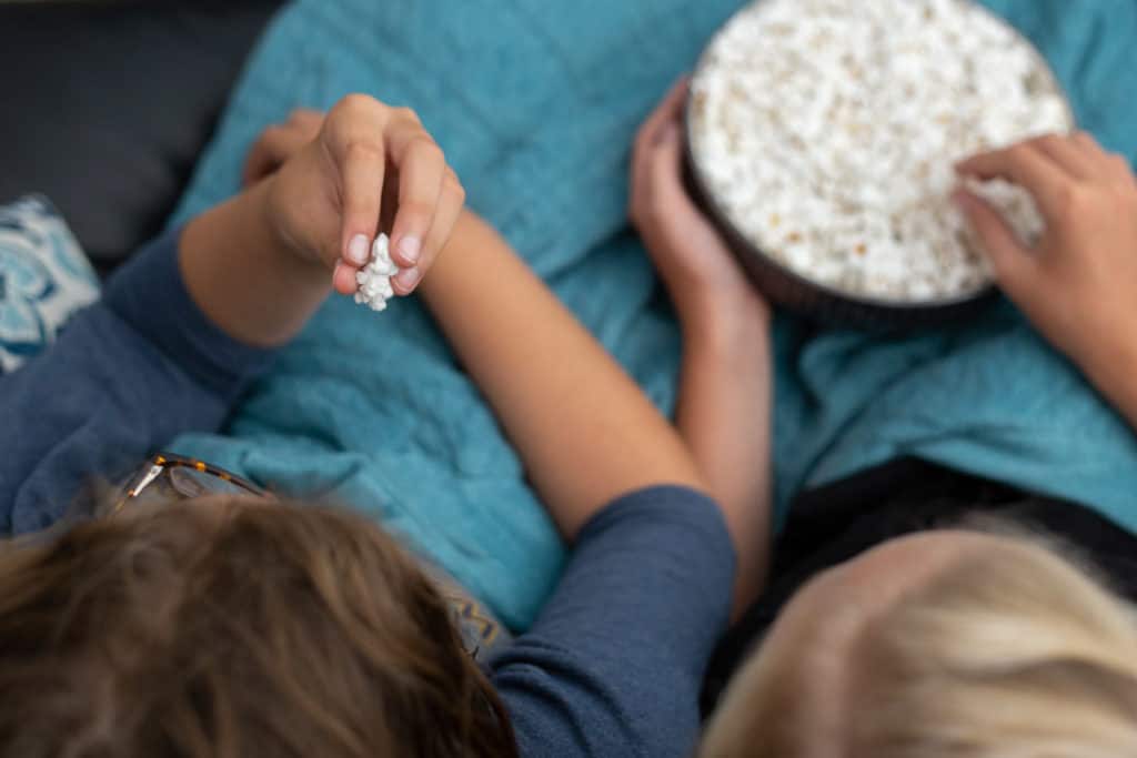 Planning a movie night with your teen is a super simple way to tell your teen you love em. #cookies #valentines #parenting #modernparenting #teens Great list of EASY gift ideas for your kiddos.